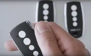 Synchroniser deux télécommande de portail : voici comment faire !