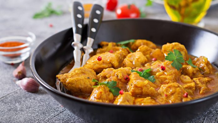 Poulet curry : une recette à faire à la maison avec les enfants !